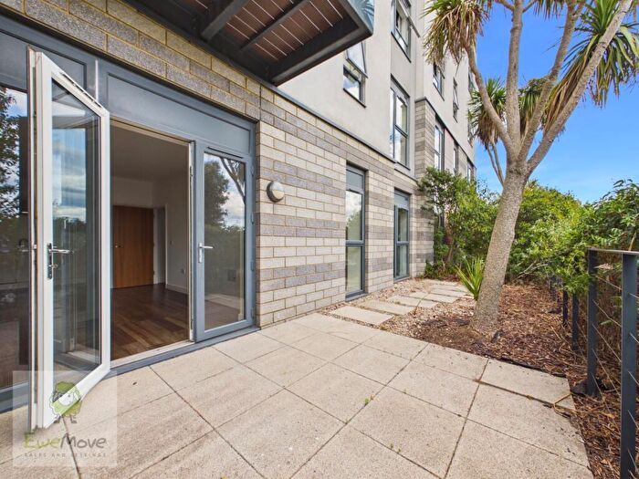 2 Bedroom Apartment For Sale In Marina Heights Pearl Lane, Gillingham, ME7
