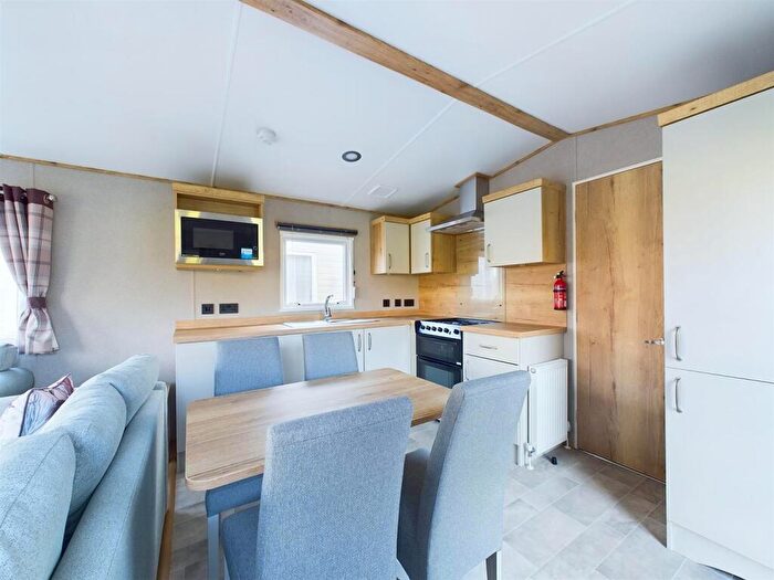 2 Bedroom Chalet For Sale In Woodthorpe Leisure Park, Woodthorpe, Alford, LN13