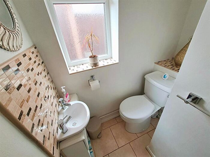 3 Bedroom Detached House For Sale In Cambridge Way, South Yardley, Birmingham, B27