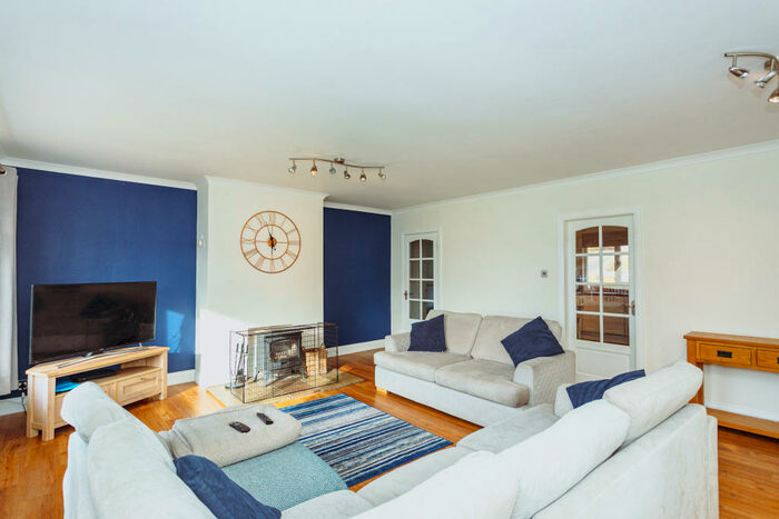 2 Bedroom Link Detached House For Sale In Barhill Drive, Dalbeattie, DG5