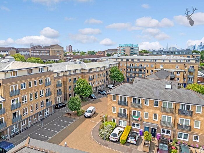 1 Bedroom Apartment To Rent In Hereford Road, Bow, E3