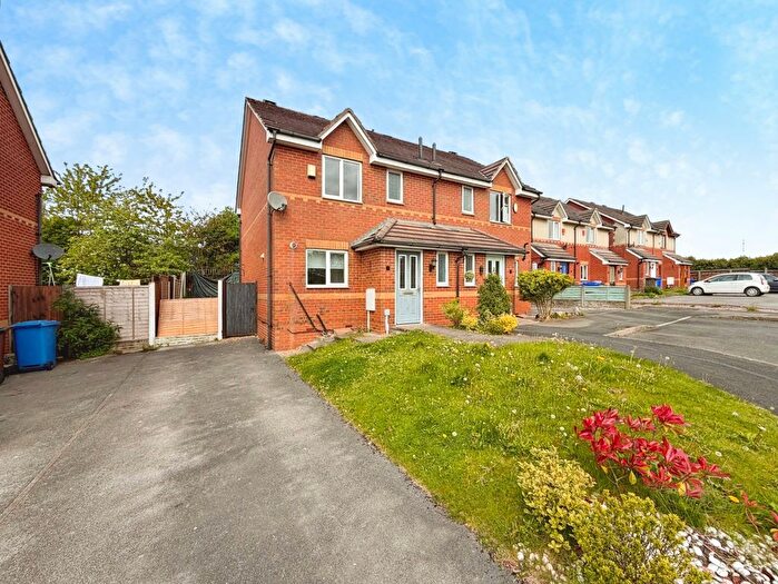 3 Bedroom Semi-Detached House To Rent In Festival Close, Stoke-On-Trent, Staffordshire, ST6