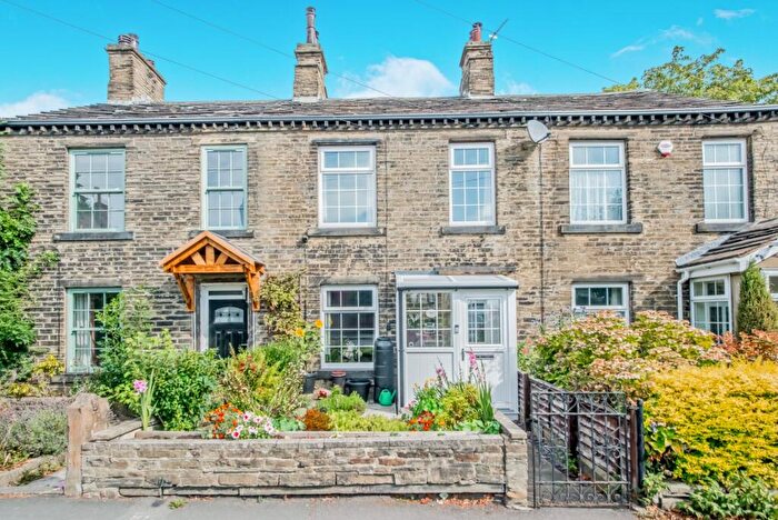 2 Bedroom Terraced House For Sale In Whitcliffe Road, Cleckheaton, West Yorkshire, BD19