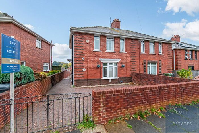 3 Bedroom Semi-Detached House For Sale In Hoker Road, Exeter, EX2