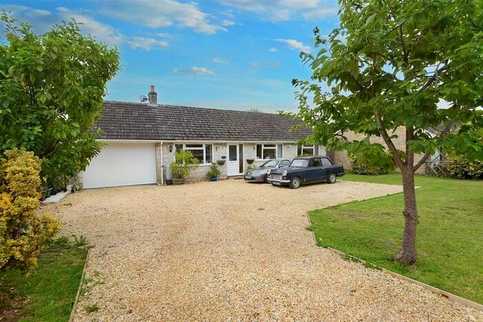 3 Bedroom Bungalow For Sale In Hill View, Bishops Caundle, Sherborne, DT9