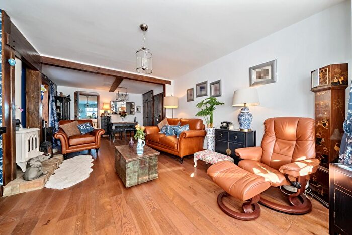 3 Bedroom Bungalow For Sale In Sandwich, Kent, CT13