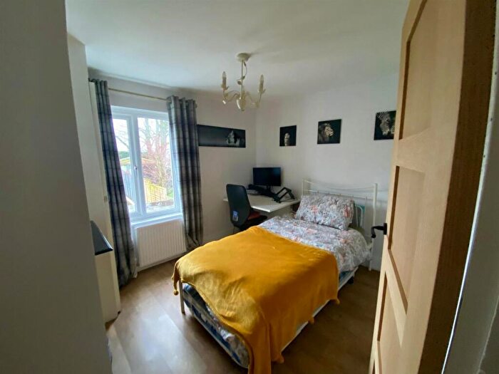 2 Bedroom Terraced House For Sale In Church Road, Old Bishopstoke, SO50