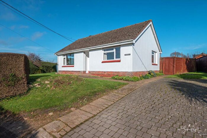 2 Bedroom Detached Bungalow For Sale In Church Road, Havenstreet, Ryde, PO33