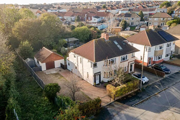 3 Bedroom Semi-Detached House For Sale In Ravenscourt Road, Patchway, Bristol, BS34