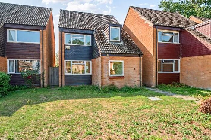 3 Bedroom Detached House To Rent In Sandhills Way, Calcot, Reading, RG31