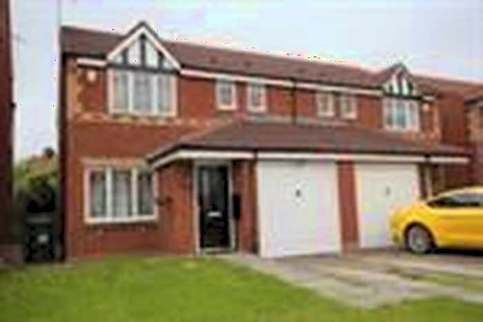 3 Bedroom Semi-Detached House To Rent In Aidan Close, Holystone, Newcastle Upon Tyne, NE27
