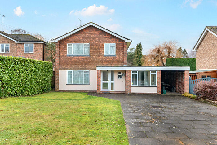 3 Bedroom Detached House For Sale In Harecroft, Fetcham, KT22