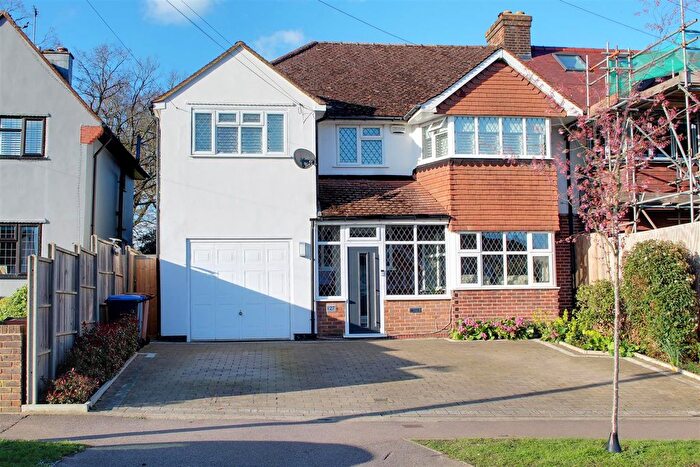 5 Bedroom Semi Detached House For Sale In Moffats Lane, Brookmans Park, AL9