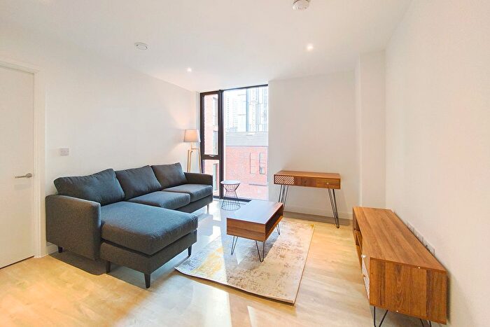 2 Bedroom Flat To Rent In Fifve, Queen Street, Salford, M3