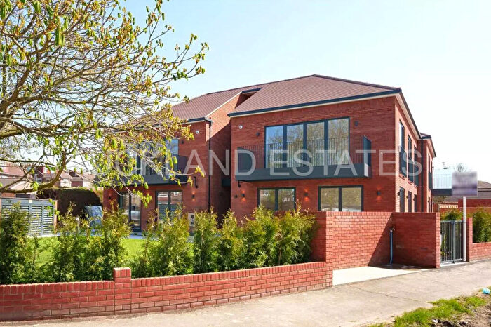 2 Bedroom Penthouse To Rent In Westland Lodge, Brookmans Park, AL9
