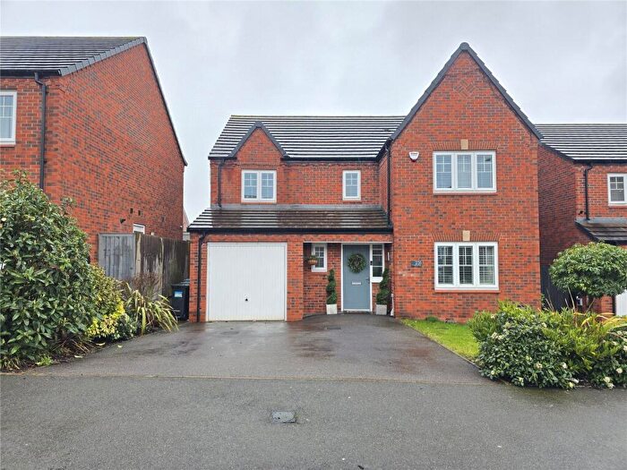 4 Bedroom Detached House For Sale In Meadow Way, Tamworth, Staffordshire, B79