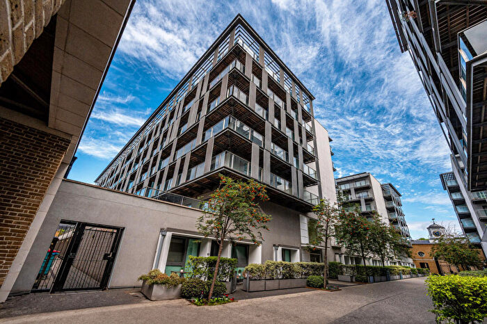 2 Bedroom Flat For Sale In West Carriage House, Woolwich Riverside, London, SE18