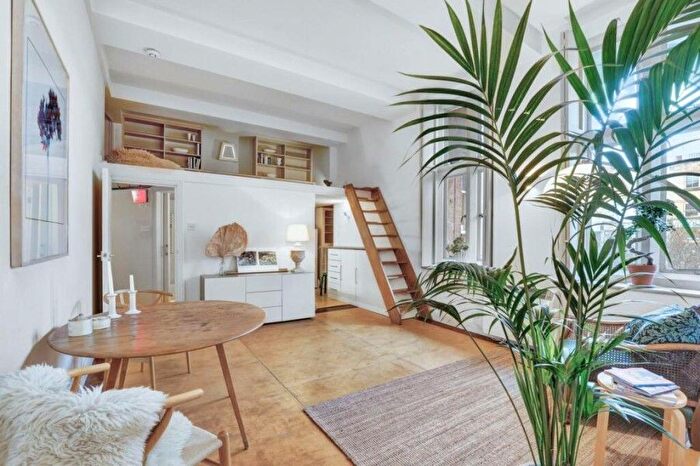 2 Bedroom Flat To Rent In Clapham Road, London, SW9