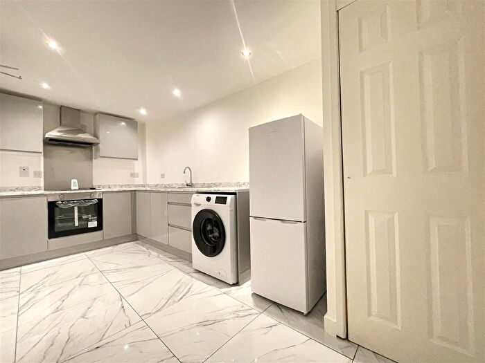 3 Bedroom Flat To Rent In River Soar Living, Western Road, Leicester, LE3