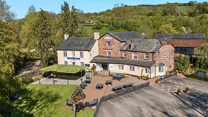 2 Bedroom Detached House For Sale In Bickleigh, Tiverton, EX16