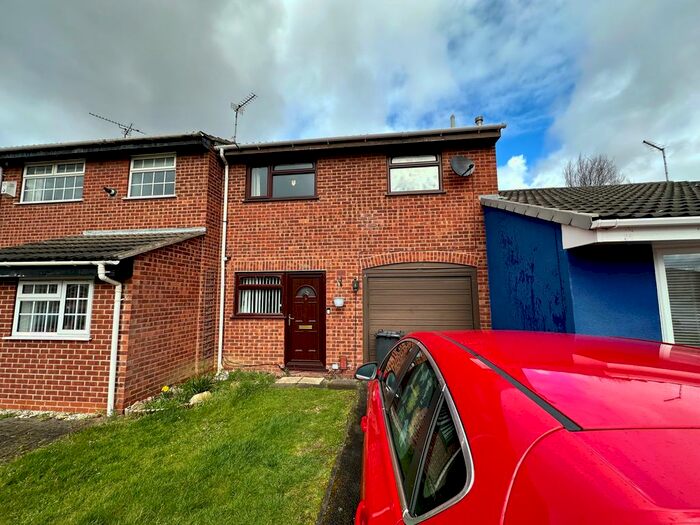 2 Bedroom Town House To Rent In Keldholme Lane, Alvaston, Derby, DE24