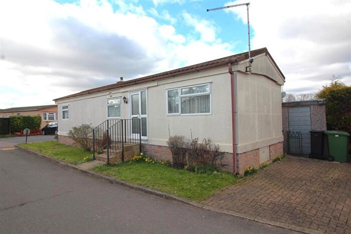 2 Bedroom Park Home For Sale In Keys Park, Parnwell, Peterborough, PE1