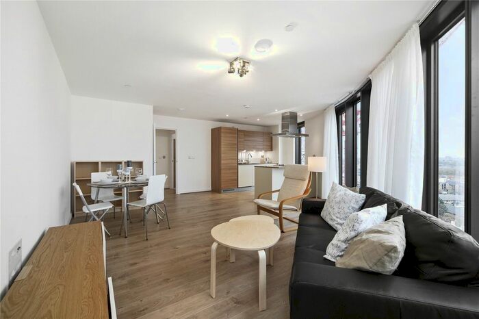 2 Bedroom Flat To Rent In Unex Tower, Stratford, E15