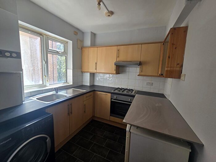1 Bedroom Flat To Rent In London Road, London, CR4