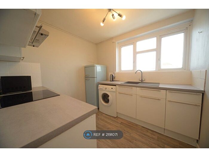 1 Bedroom Flat To Rent In Bakers Hill, London, E5