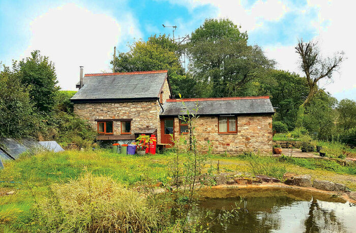 2 Bedroom Cottage For Sale In Coel Bren, Llandyfan, Ammanford, SA18