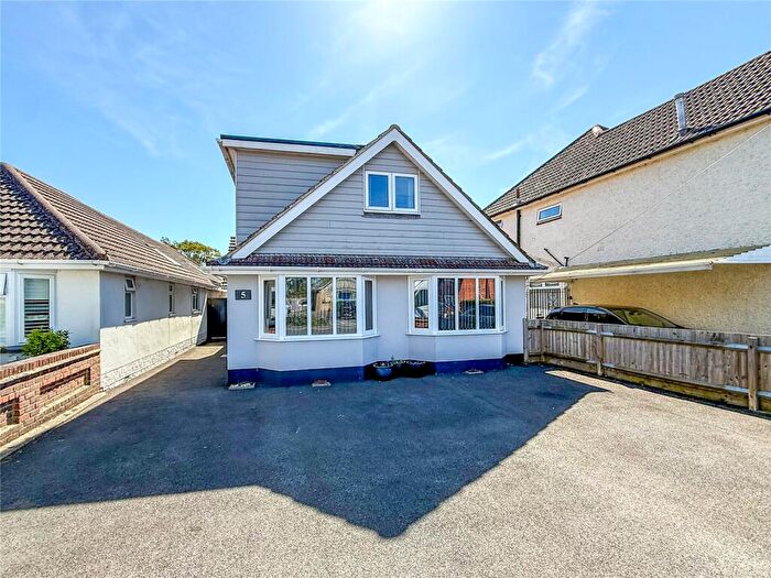 5 Bedroom Detached House For Sale In Jumpers Road, Christchurch, Dorset, BH23