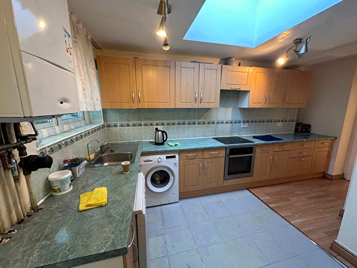 4 Bedroom Terraced House To Rent In Overton Road, Leytonstone, E10