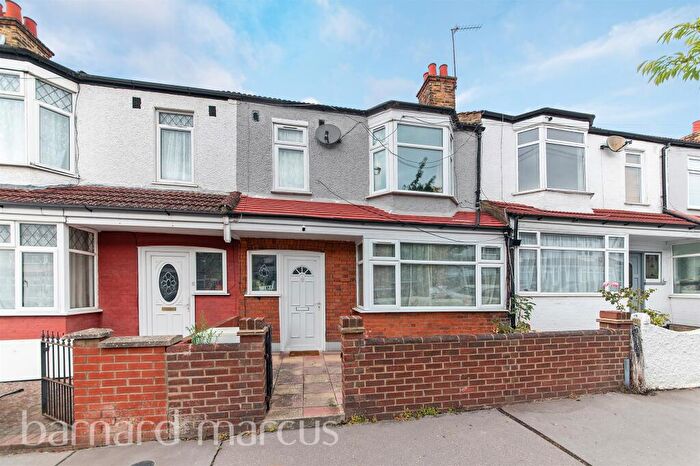 3 Bedroom Terraced House For Sale In Hamilton Road, Thornton Heath, CR7