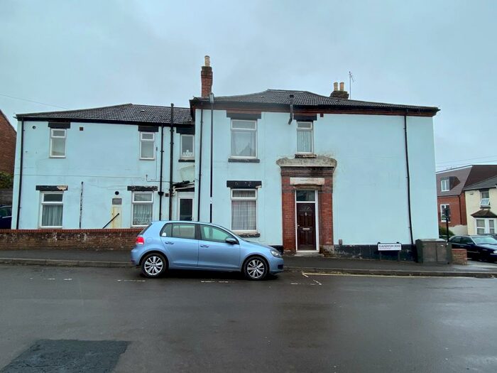 Apartment To Rent In Studio, Clausentum Road, Southampton, SO14