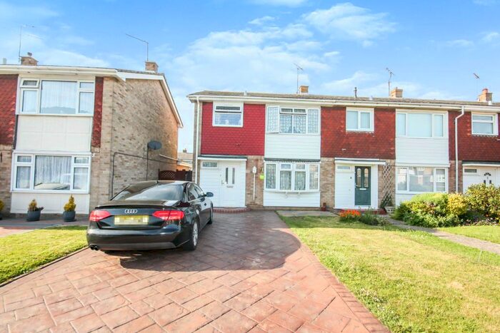 3 Bedroom Terraced House To Rent In Waveney Drive, Chelmsford, CM1