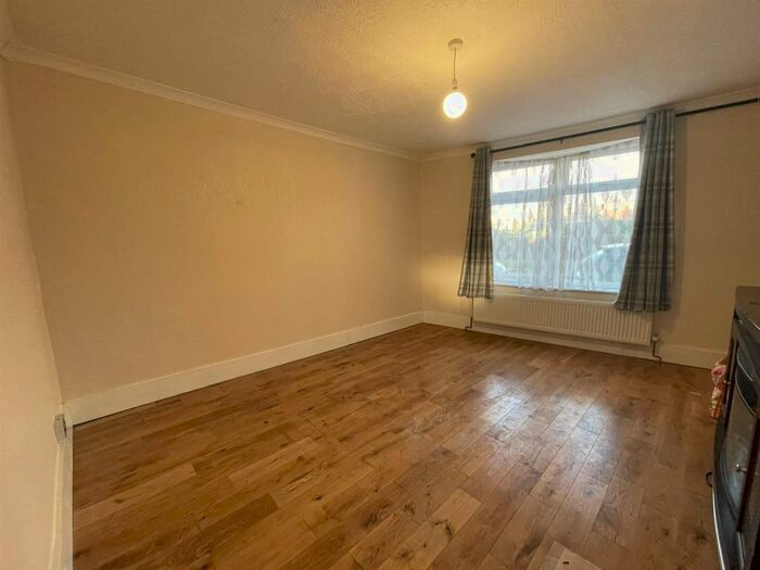 3 Bedroom Semi-Detached House To Rent In Kingston Road, Southall, UB2