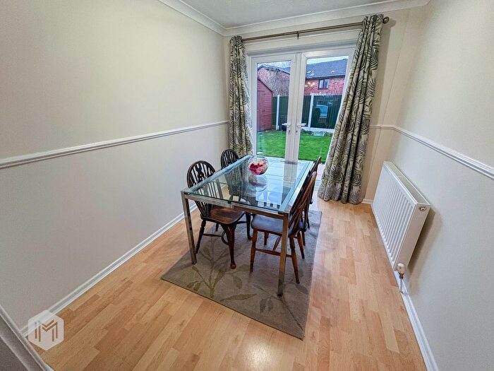3 Bedroom Link Detached House For Sale In Falstone Close, Birchwood, Warrington, Cheshire, WA3 - Photo 5