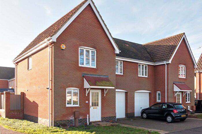 4 Bedroom Semi-Detached House To Rent In Alicante Way, Norwich, NR5