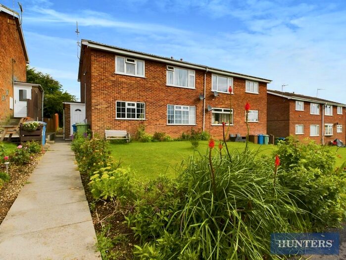 2 Bedroom Flat To Rent In Amy Johnson Avenue, Bridlington, YO16