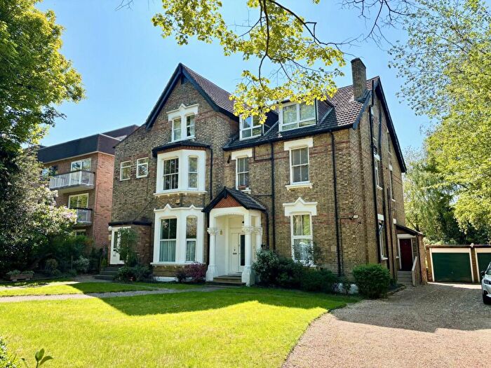 2 Bedroom Apartment To Rent In The Avenue, Beckenham, BR3