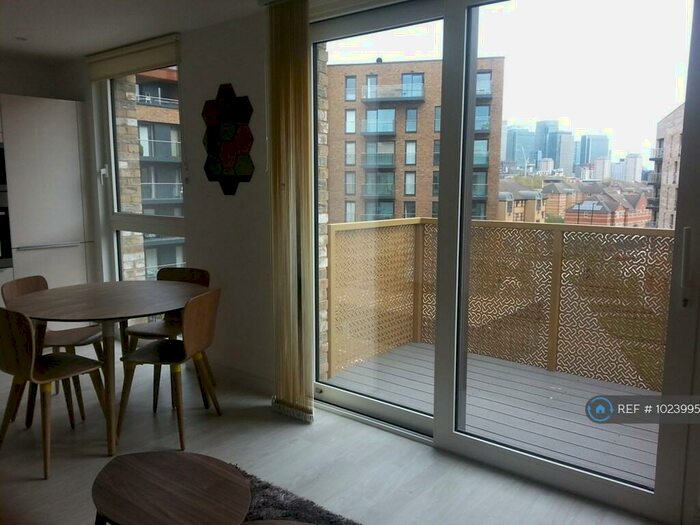 2 Bedroom Flat To Rent In Norlem Court, London, SE8