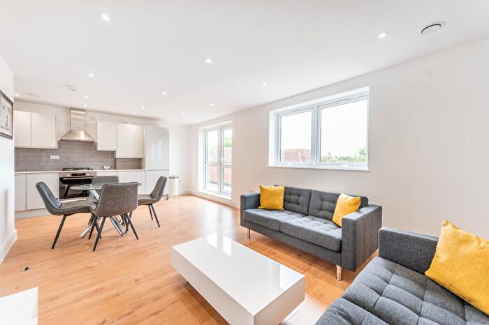 2 Bedroom Flat To Rent In Crawford Avenue, Wembley, HA0