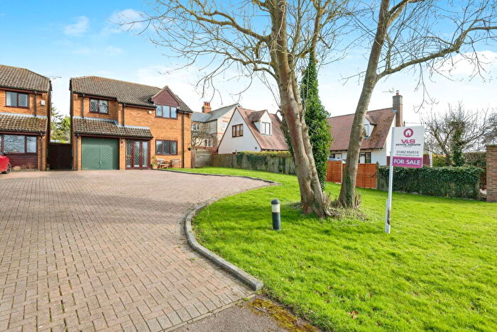 4 Bedroom Detached House For Sale In Upton End Road, Shillington, Hitchin, SG5