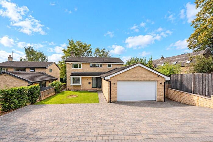 4 Bedroom Detached House For Sale In Oaklea Hall Close, Adel, Leeds, West Yorkshire, LS16