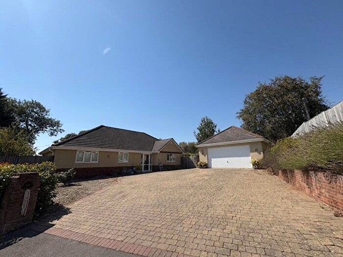 4 Bedroom Detached Bungalow For Sale In Durleigh Road, Bridgwater, TA6