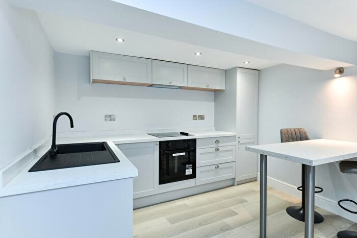 2 Bedroom Flat To Rent In St. James Terrace, Nottingham, NG1