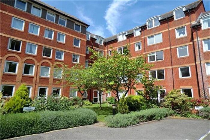 1 Bedroom Retirement Property To Rent In Homelake House, Station Road, Lower Parkstone, Poole, BH14
