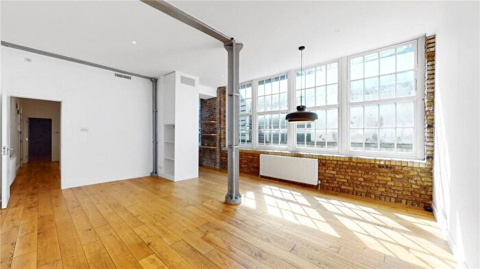 2 Bedroom Apartment To Rent In Clerkenwell Road, EC1M