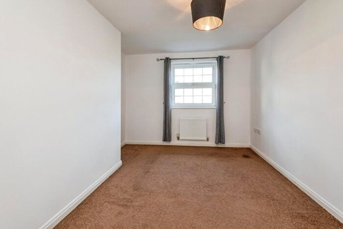 2 Bedroom Semi-Detached House For Sale In Gardeners Walk, Skelmanthorpe, Huddersfield, HD8