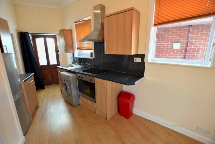 1 Bedroom Apartment To Rent In Charminster Road, Bournemouth, BH8